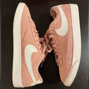 Women’s Nike Dunk Low SD